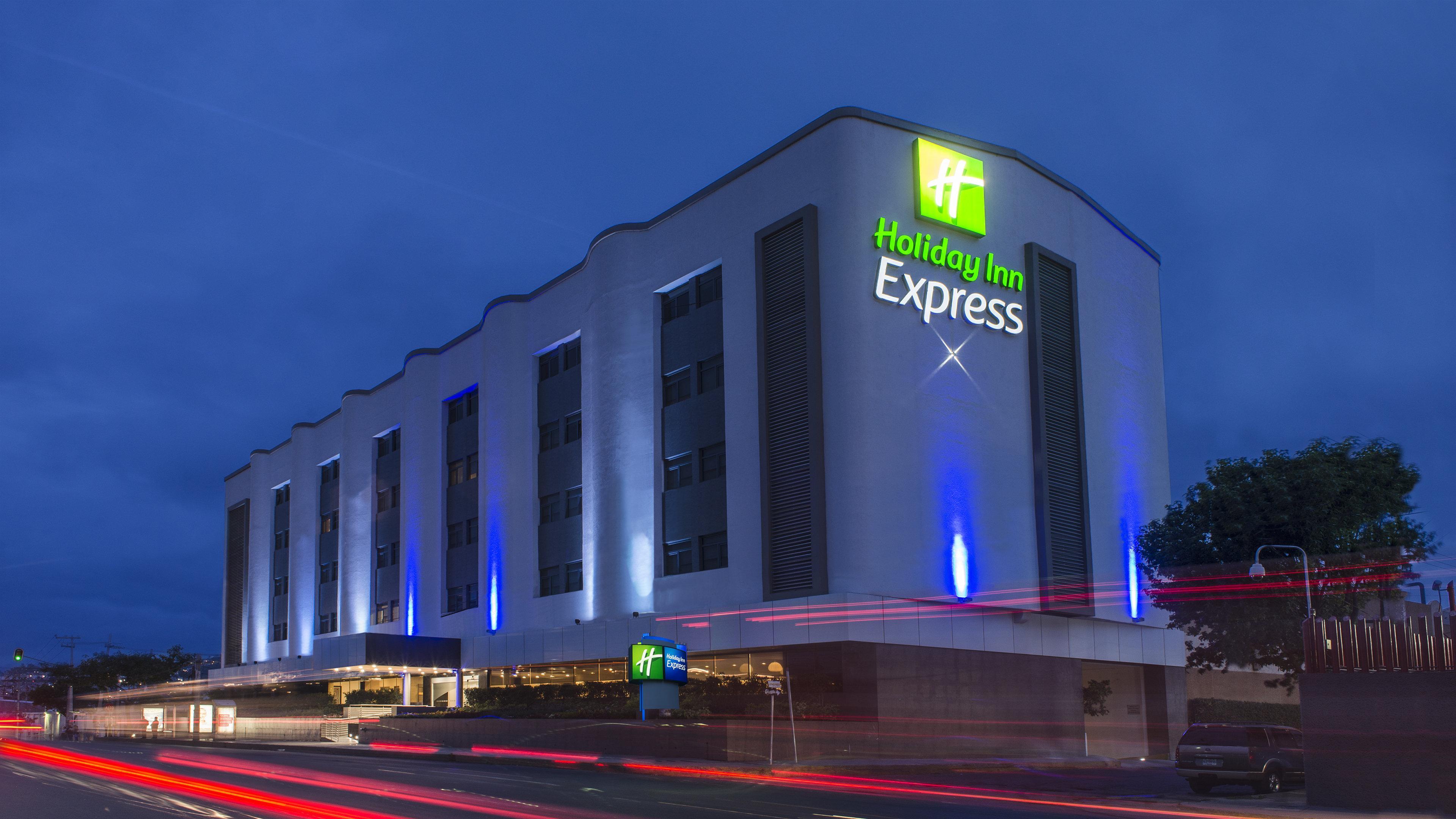 Holiday Inn Express Mexico- Toreo, An Ihg Hotel Exterior photo